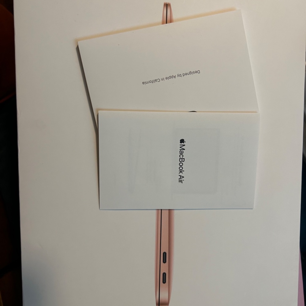 MacBook Air - Picture 6 of 8